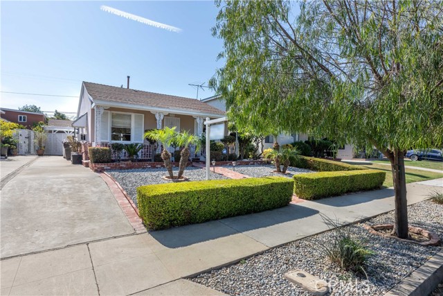 3139 Chestnut Avenue, Long Beach CA: https://media.crmls.org/medias/1fb0a038-9fb7-4280-8a43-b5c52239a67f.jpg