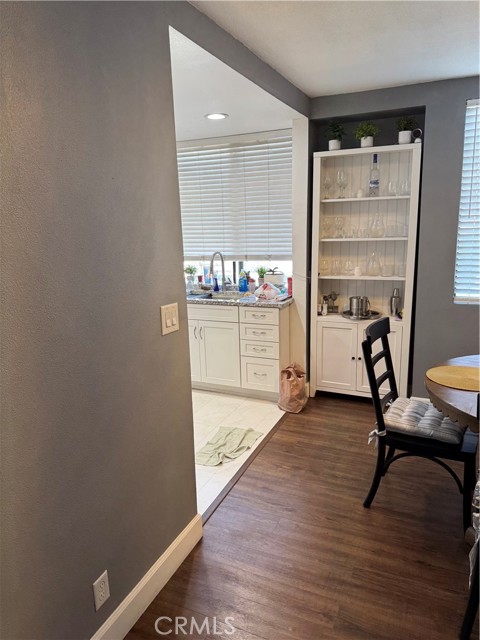 Detail Gallery Image 16 of 25 For 21720 Hart St #9,  Canoga Park,  CA 91303 - 2 Beds | 2 Baths