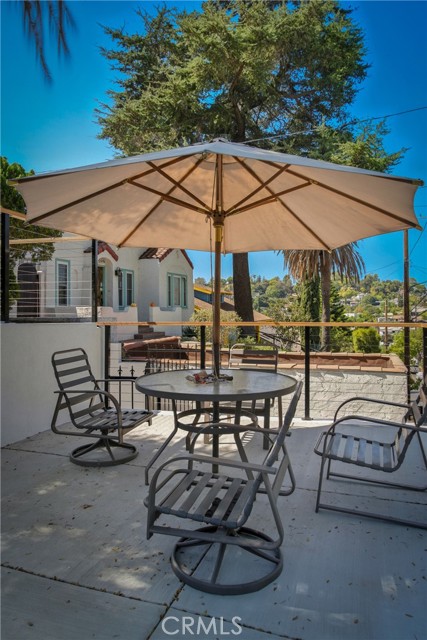 Detail Gallery Image 24 of 26 For 6150 Strickland Ave, Los Angeles,  CA 90042 - 3 Beds | 2 Baths