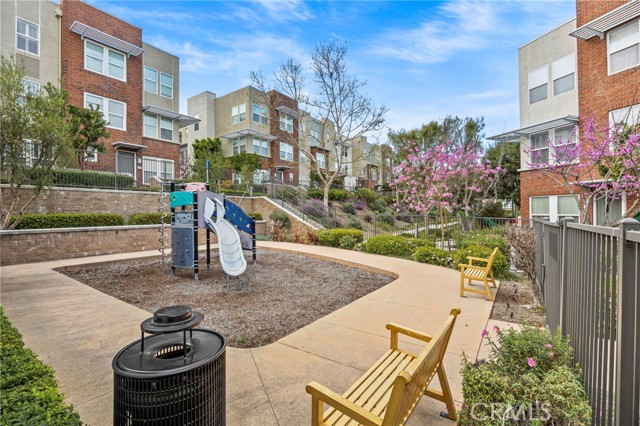 3 Compass Court, Aliso Viejo CA: https://media.crmls.org/medias/1fb170ef-5416-4210-9229-61945f97233b.jpg