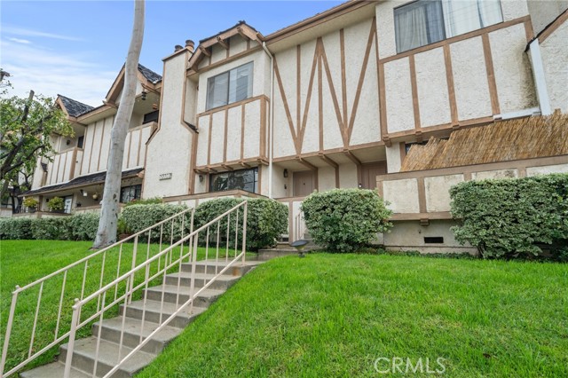 Detail Gallery Image 21 of 23 For 10338 Zelzah Ave #2,  Northridge,  CA 91326 - 3 Beds | 3 Baths