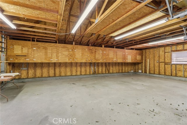Image 47 of 62 For 16860 Rayen Street