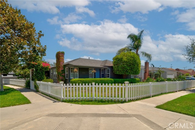 Detail Gallery Image 1 of 1 For 2035 S Towner St, Santa Ana,  CA 92707 - 3 Beds | 1 Baths