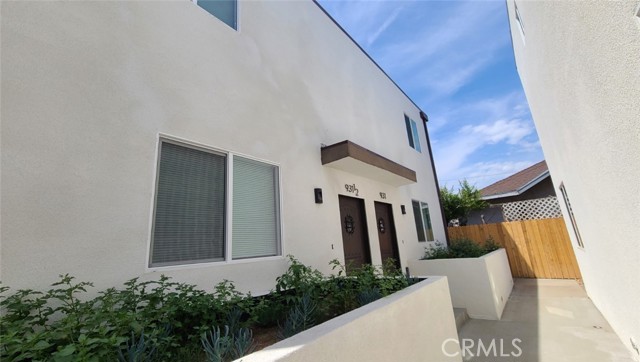 Detail Gallery Image 7 of 7 For 929 S Lorena, Los Angeles,  CA 90023 - 3 Beds | 2/1 Baths