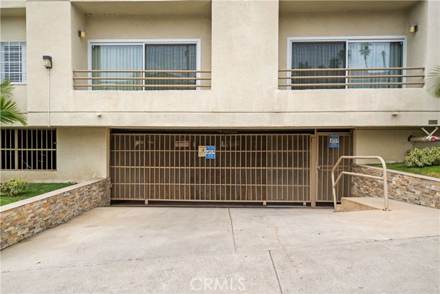 Detail Gallery Image 6 of 53 For 10475 Ashton Avenue Ave #301,  Los Angeles,  CA 90024 - 2 Beds | 3 Baths