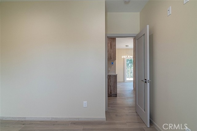 Detail Gallery Image 14 of 50 For 18748 Collins St, Tarzana,  CA 91356 - 4 Beds | 3 Baths