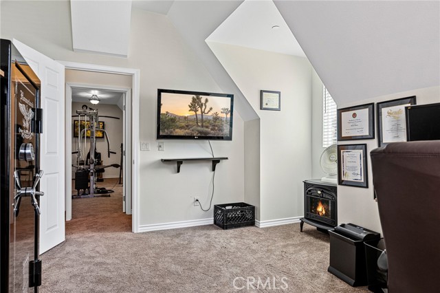 919 Venus Way, Crestline, CA 92325