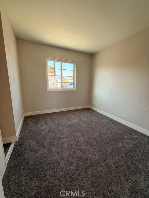 Detail Gallery Image 16 of 19 For 17020 Micallef St, Fontana,  CA 92336 - 4 Beds | 2/1 Baths