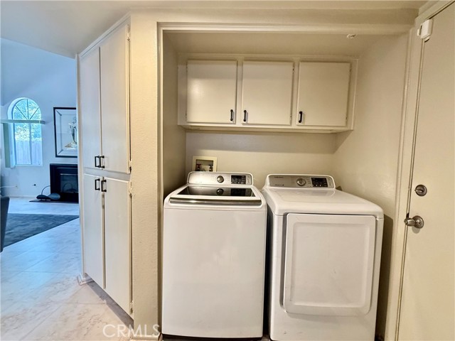 9213 Independence Way, North Hills CA: https://media.crmls.org/medias/1fb77467-4a78-47b5-82eb-142e9973cef0.jpg