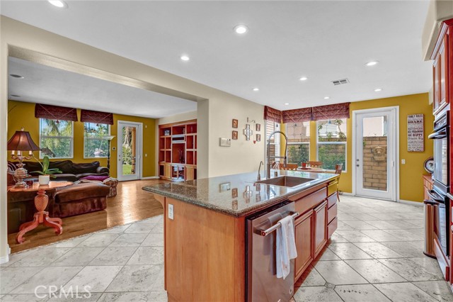 26816 Wyatt Lane, Stevenson Ranch CA: https://media.crmls.org/medias/1fb77c48-0f99-4ffa-8ef9-c6472a1bde6c.jpg