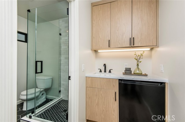 Detail Gallery Image 26 of 34 For 717 Orchid Ave #1/2,  Corona Del Mar,  CA 92625 - 4 Beds | 3 Baths