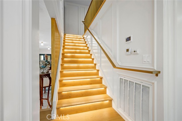 Detail Gallery Image 31 of 70 For 2065 E Altadena, Altadena,  CA 91001 - 7 Beds | 9 Baths