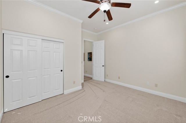 Detail Gallery Image 38 of 44 For 1563 E via Mirasol, Fresno,  CA 93730 - 4 Beds | 3 Baths