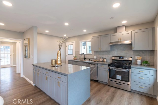 504 Phelan Lane, Redondo Beach, California 90278, 3 Bedrooms Bedrooms, ,1 BathroomBathrooms,Residential,Sold,Phelan,OC23068739