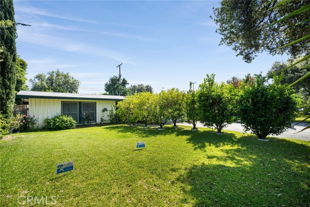 836 E Glenlyn Dr, Azusa, CA 91702