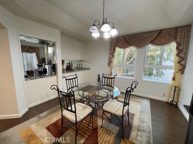 Detail Gallery Image 14 of 32 For 5333 Zelzah Ave #239,  Encino,  CA 91316 - 2 Beds | 2 Baths