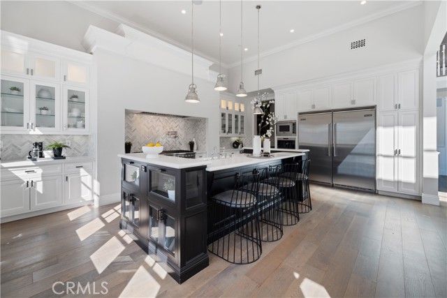 Detail Gallery Image 25 of 59 For 17528 Jayden Ln, Encino,  CA 91316 - 7 Beds | 10/1 Baths