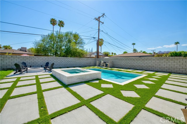 642 S Mountain View Drive, Palm Springs CA: https://media.crmls.org/medias/1fbc0d18-0fc2-43e9-9db1-befb34be1182.jpg