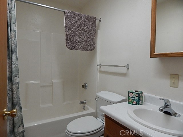 Detail Gallery Image 4 of 20 For 7985 Central Ave, Gerber,  CA 96035 - 2 Beds | 2 Baths