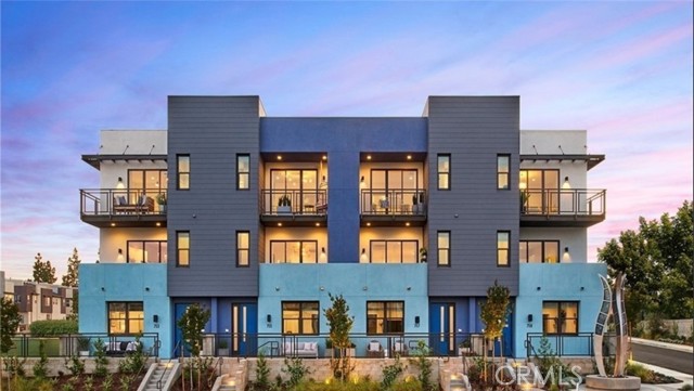 Front Image Thumbnail for CROC25277099