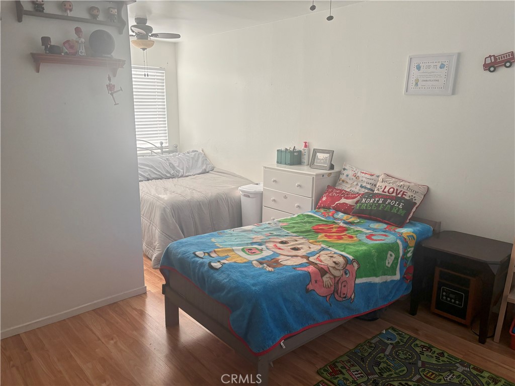 https://media.crmls.org/medias/1fbd0761-d1db-4569-a594-39986b1b6ba2.jpg?preset=X-Large