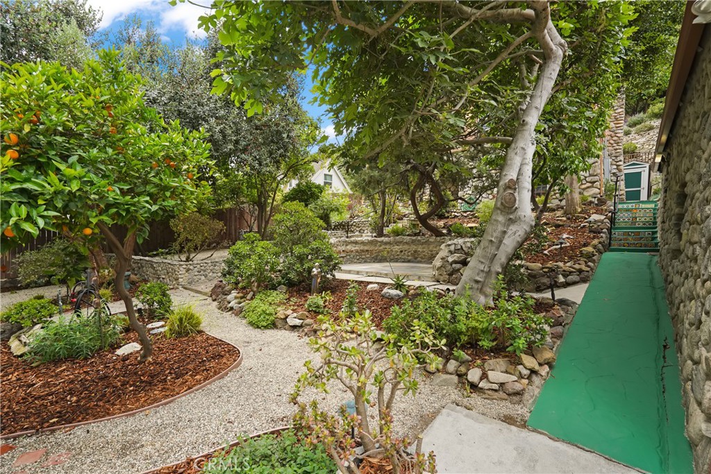11022 Fruitland DriveStudio City img 40
