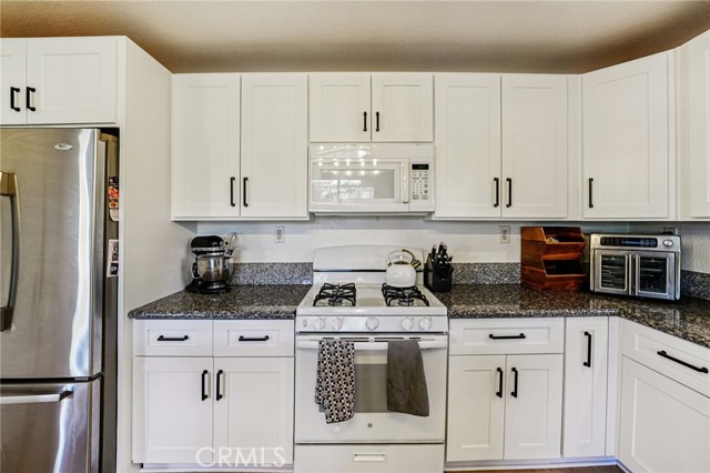 Detail Gallery Image 13 of 44 For 26275 Monticello, Murrieta,  CA 92563 - 3 Beds | 2/1 Baths