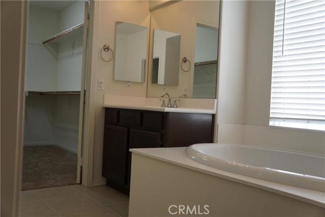 Detail Gallery Image 21 of 31 For 31882 Domenoe Way, Temecula,  CA 92592 - 4 Beds | 3/1 Baths