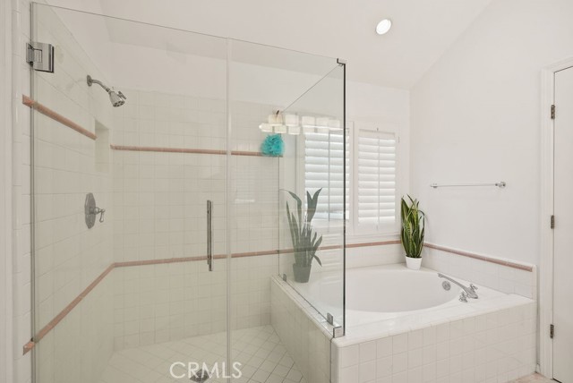 25 Belfort, Newport Coast CA: https://media.crmls.org/medias/1fbd7dbc-07f9-4751-9642-79c503ca4f78.jpg