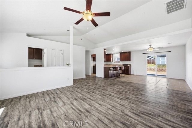 Detail Gallery Image 15 of 41 For 18110 Churchill, Tehachapi,  CA 93561 - 3 Beds | 2 Baths