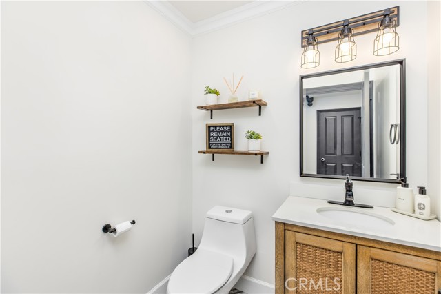 6032 County Oak Road, Woodland Hills CA: https://media.crmls.org/medias/1fbf4cb1-b5f0-4428-ad2b-692b15ff6e17.jpg