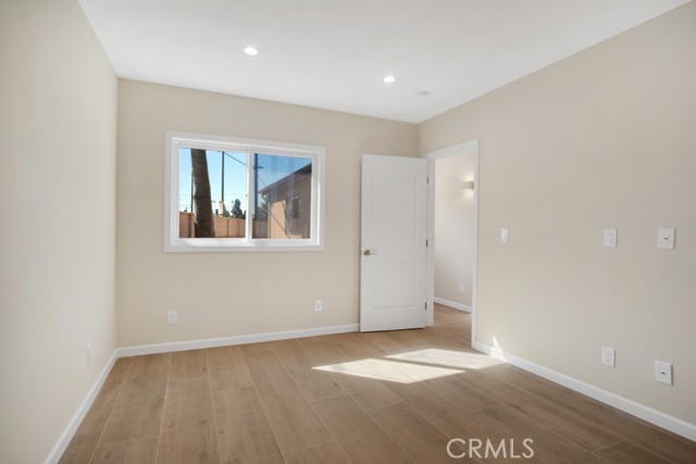 Detail Gallery Image 16 of 23 For 7633 Fallbrook Ave, West Hills,  CA 91304 - 3 Beds | 2 Baths