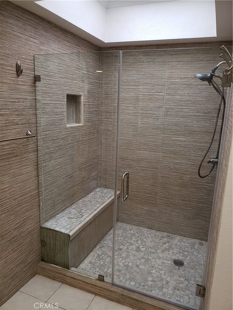 https://media.crmls.org/medias/1fbfbcda-cdbc-4d55-ae0b-213088d6470e.jpg?preset=X-Large