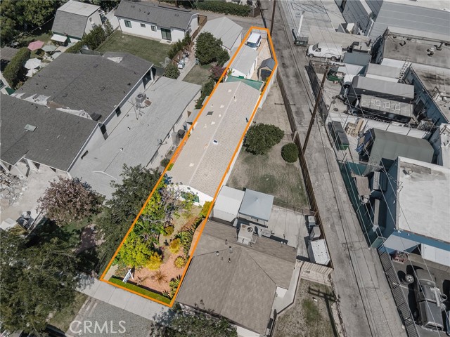 1216 N Lincoln Street, Burbank CA: https://media.crmls.org/medias/1fbfc4c8-1b70-473a-aff4-e7bc558303a9.jpg