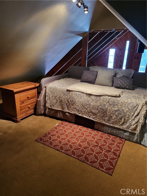 Detail Gallery Image 7 of 16 For 15 Ponderosa Pike, Running Springs,  CA 92382 - 2 Beds | 1 Baths