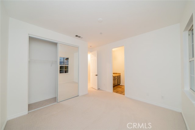 Image 37 of 49 For 581 La Salle Street