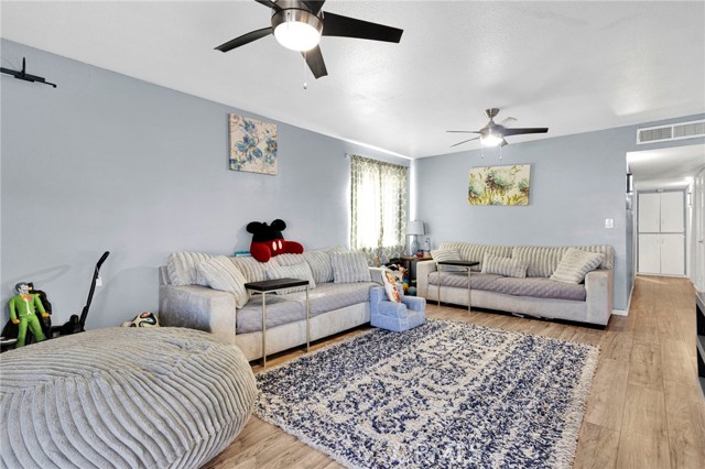 Detail Gallery Image 13 of 44 For 411 Mcbroom, Barstow,  CA 92311 - 3 Beds | 2 Baths