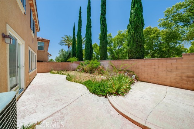 5662 Galasso Avenue, Fontana CA: https://media.crmls.org/medias/1fc06bd4-b5e2-4333-ad4a-838865a7ecea.jpg