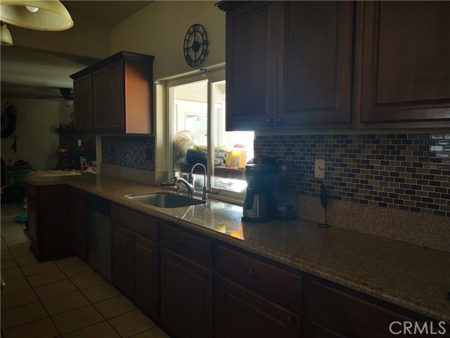 9373 Nevada Road, Phelan CA: https://media.crmls.org/medias/1fc0d746-aae9-4c78-9512-46aadea63de7.jpg