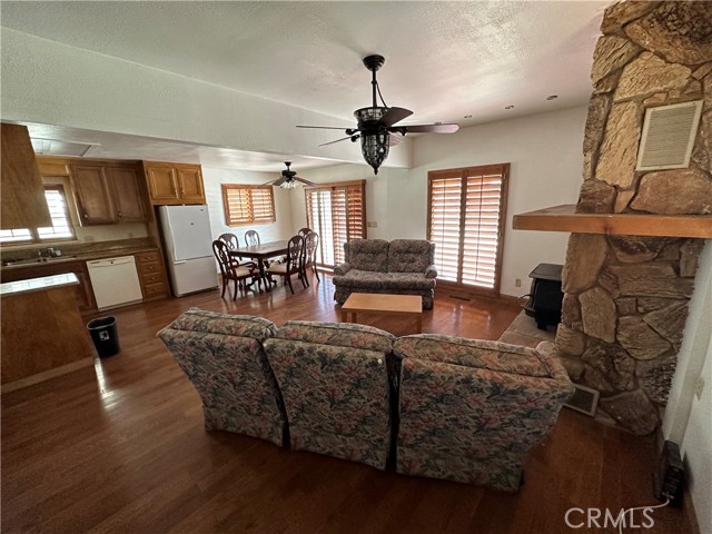 Image 3 for 688 Keys Blvd, Clearlake Oaks, CA 95423