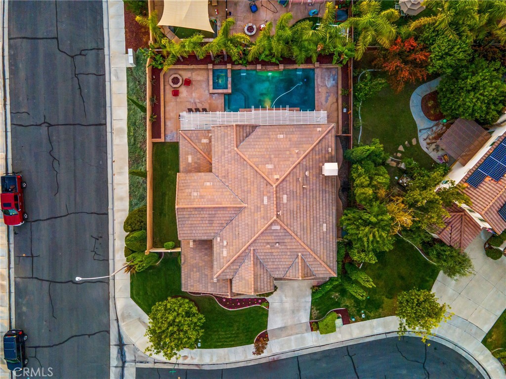 https://media.crmls.org/medias/1fc12bfd-2653-4a5a-b52c-01b3017c6136.jpg?preset=X-Large