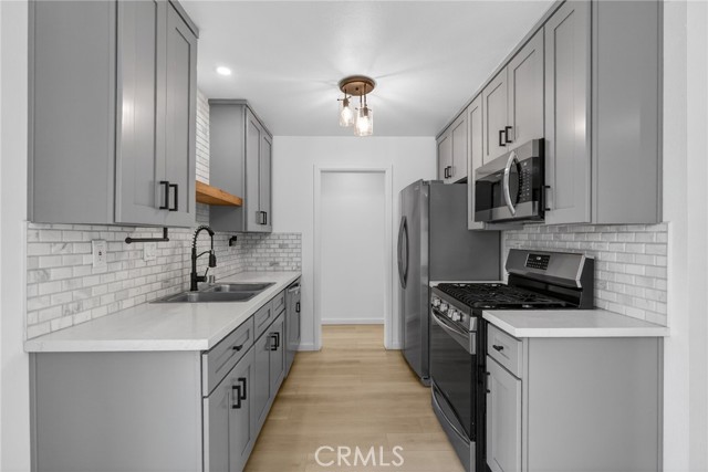 Detail Gallery Image 13 of 35 For 7579 Fennel Rd, Rancho Cucamonga,  CA 91739 - 3 Beds | 2 Baths