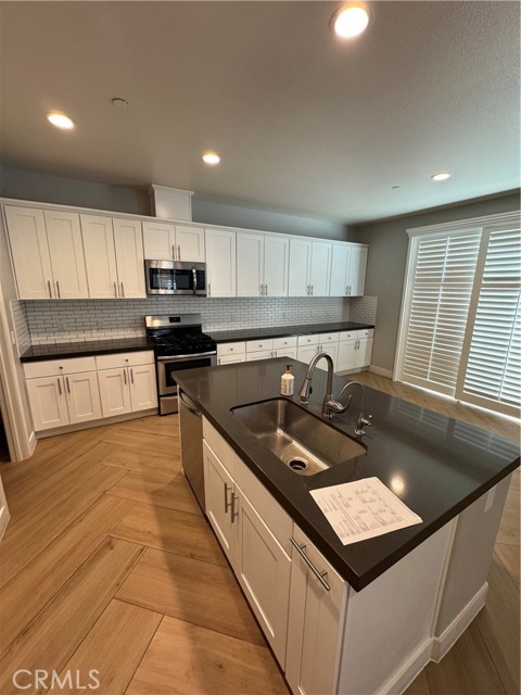 Detail Gallery Image 11 of 37 For 501 Villa Way, Colton,  CA 92324 - 3 Beds | 2/1 Baths