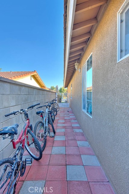 25664 Lola Court, Menifee CA: https://media.crmls.org/medias/1fc20efa-50e7-4230-a315-f7e38de0c410.jpg