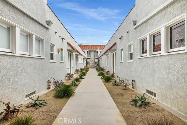 Detail Gallery Image 4 of 19 For 1221 E 1st St, Long Beach,  CA 90802 - – Beds | – Baths