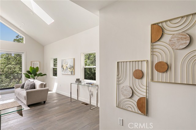 1670 Grass Valley Road, Lake Arrowhead CA: https://media.crmls.org/medias/1fc292c4-ef28-49a0-9a4f-97aec96d42e4.jpg