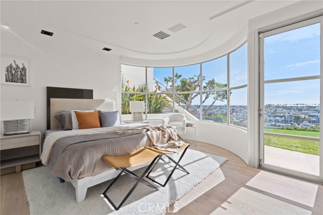 1409 Dolphin Terrace, Corona Del Mar (newport Beach), California 92625, 5 Bedrooms Bedrooms, ,5 BathroomsBathrooms,Residential,For Sale,1409 Dolphin Terrace,CROC23207369