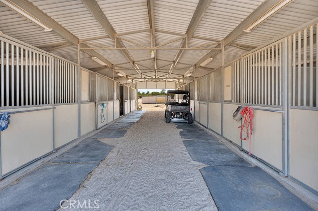 12958 Ranchero Road, Oak Hills CA: https://media.crmls.org/medias/1fc2e36f-7e9a-4e74-a224-435a0238588a.jpg