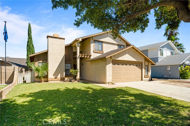 Detail Gallery Image 4 of 31 For 4745 Karling Pl, Palmdale,  CA 93552 - 3 Beds | 2/1 Baths