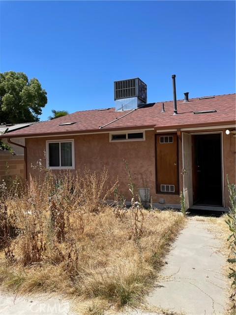 13499 Amigo Avenue, Parlier CA: https://media.crmls.org/medias/1fc44923-7380-4e3f-9a5b-61bfb47e498a.jpg